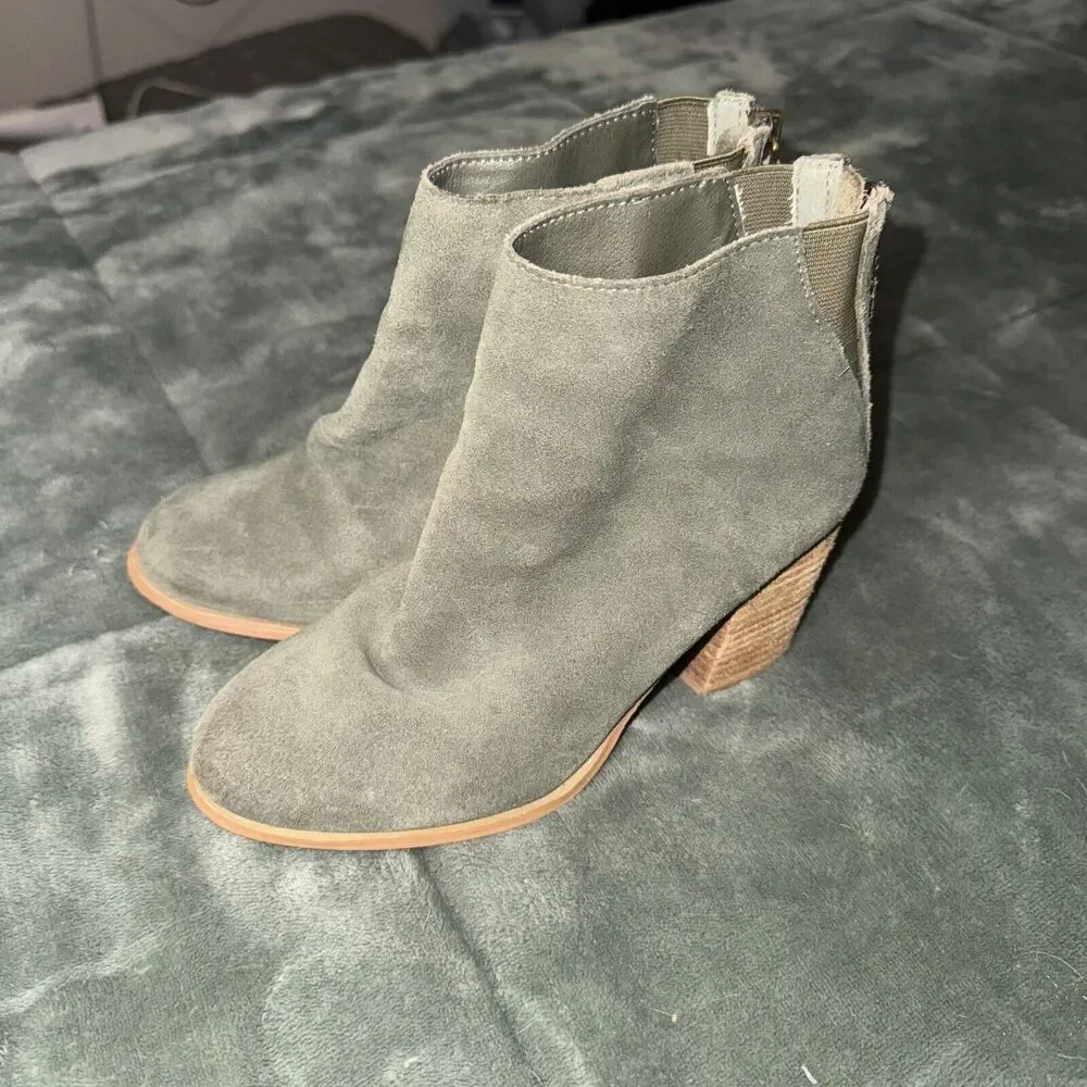 Urban Outfitters Women's Ankle Boots Sz 6 Moss Green Suede Block Heel‎ Back Zip